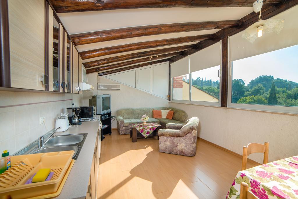 Apartments Daria Rovinj Bilik gambar